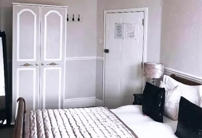 پانسیون The Rosewood Torquay
