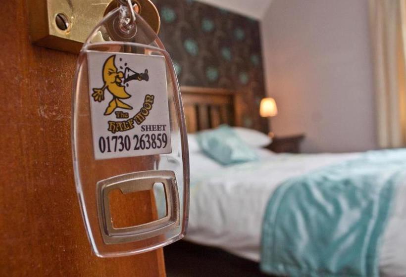 호스텔 The Half Moon