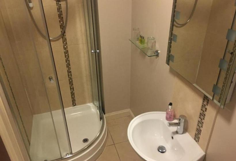 호스텔 The Half Moon