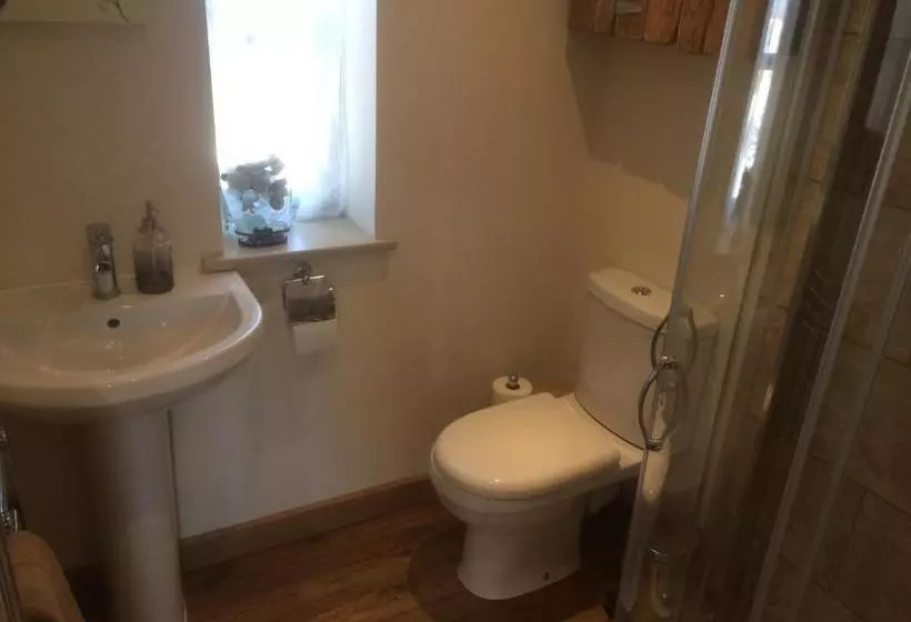 Retkeilymaja The Salford Inn