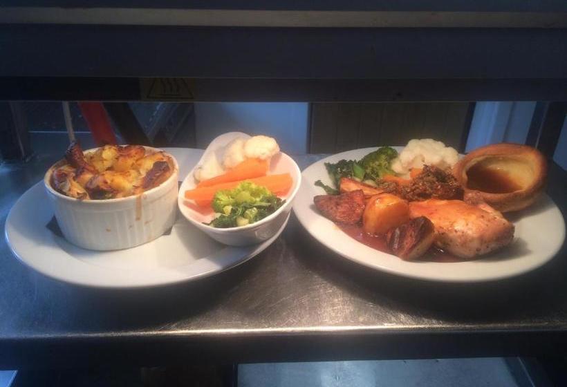 فندق صغير The Salford Inn