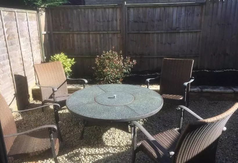 Retkeilymaja The Salford Inn