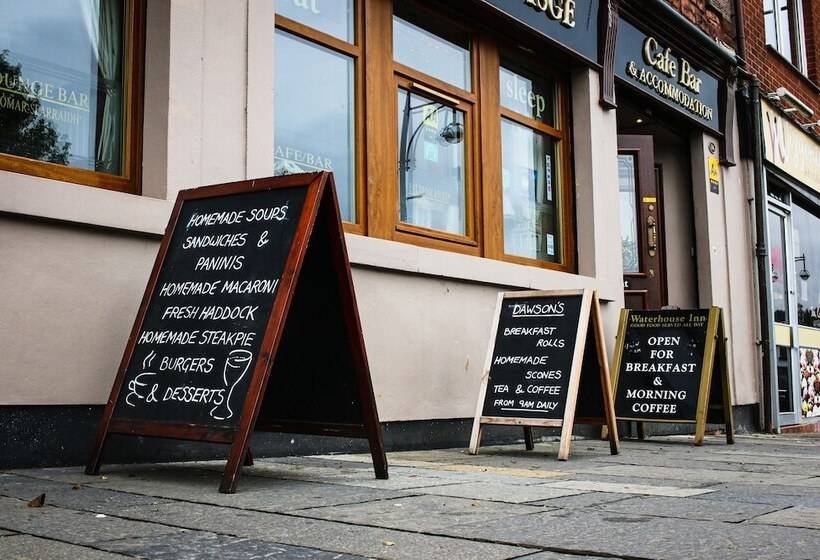 호스텔 Waterhouse Inn