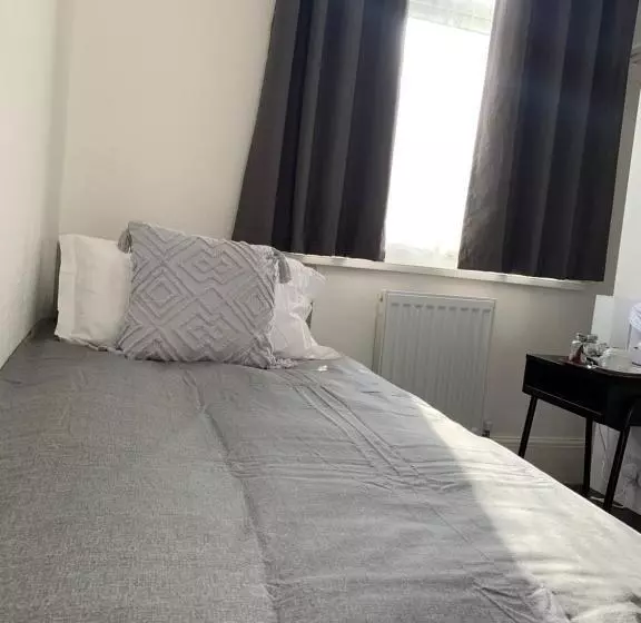 Majatalo St Anne S Road Guest House