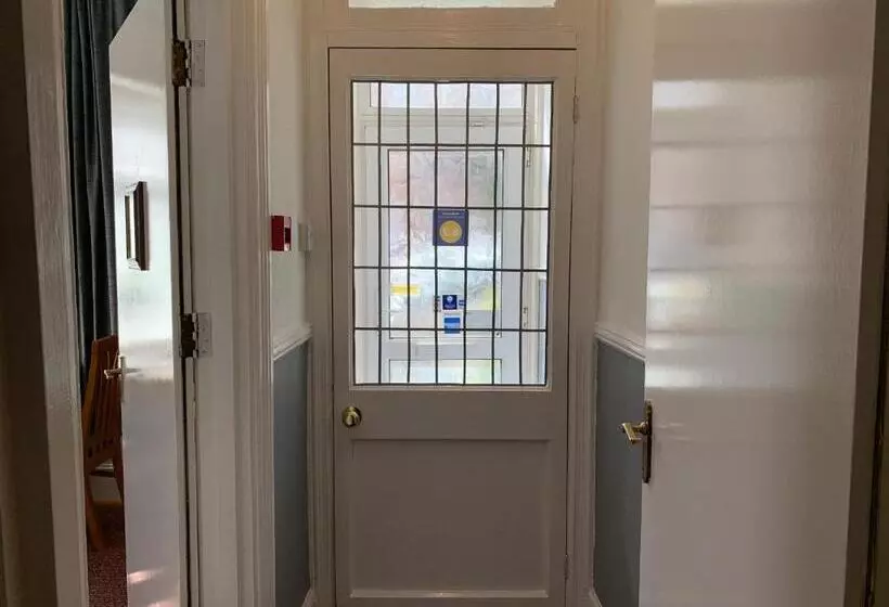 Majatalo St Anne S Road Guest House