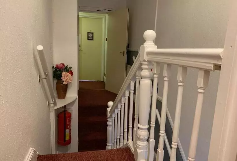 Majatalo St Anne S Road Guest House