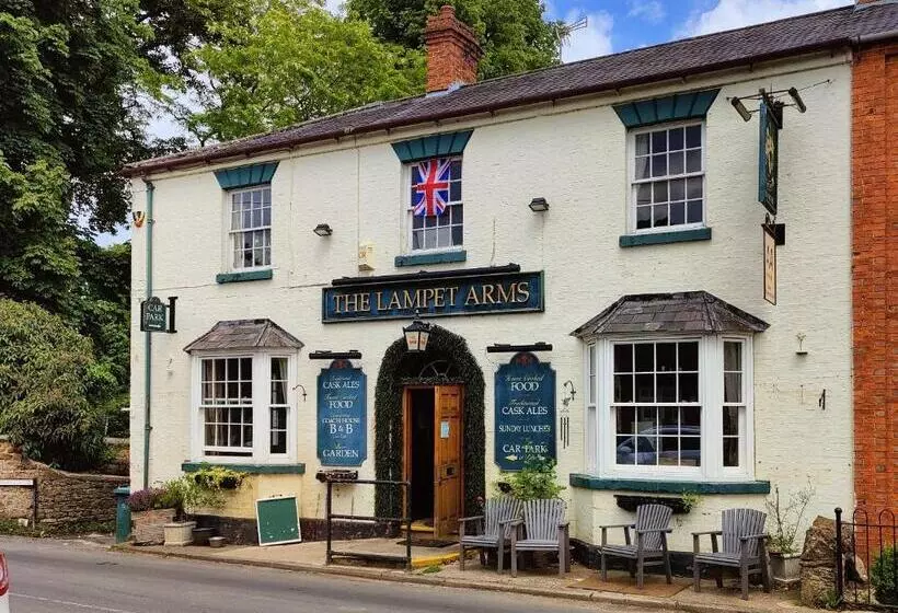 ペンション The Lampet Arms