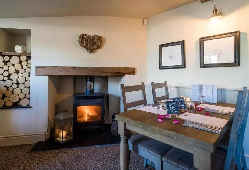 Retkeilymaja Greyhound Inn Wilton