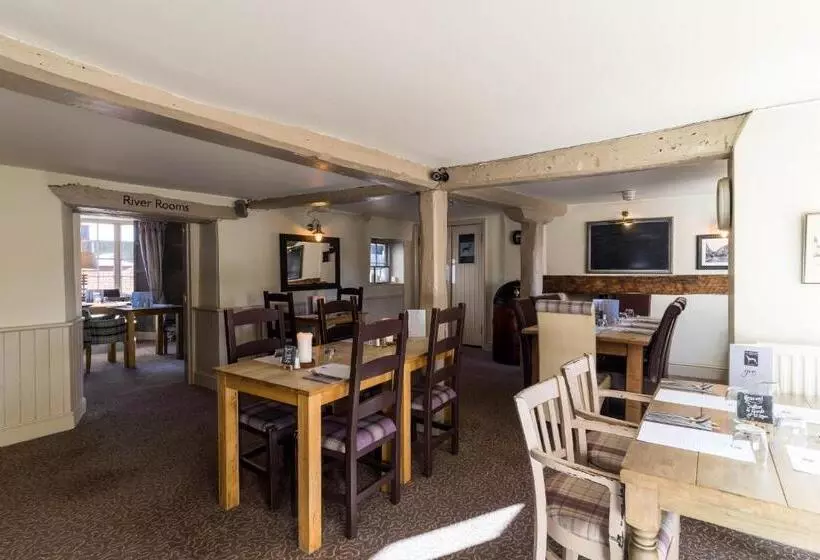 Retkeilymaja Greyhound Inn Wilton