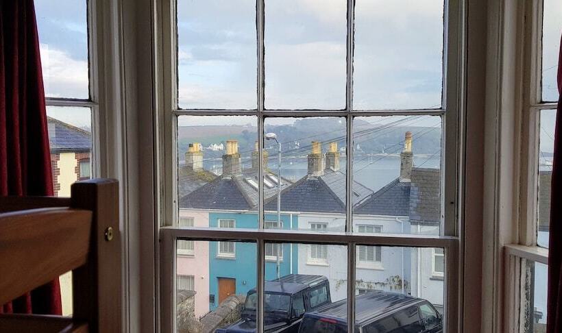 Общежитие Jacobs Ladder Inn