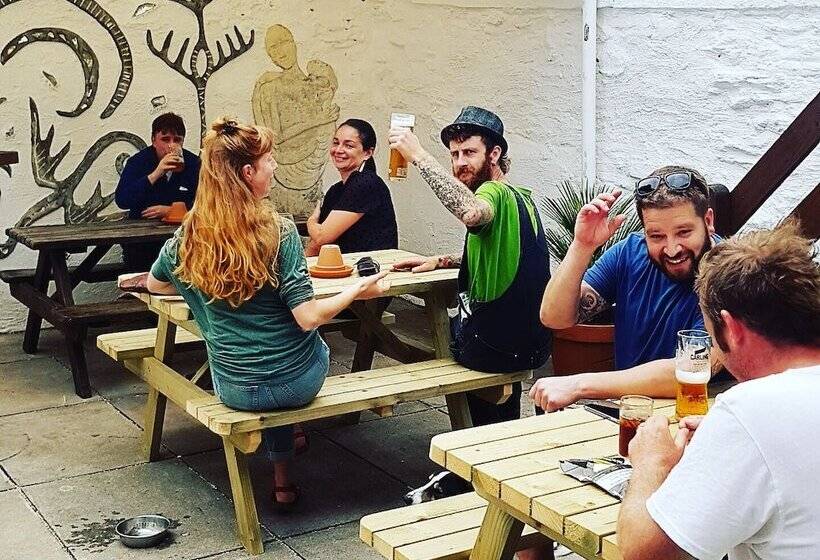 Общежитие Jacobs Ladder Inn