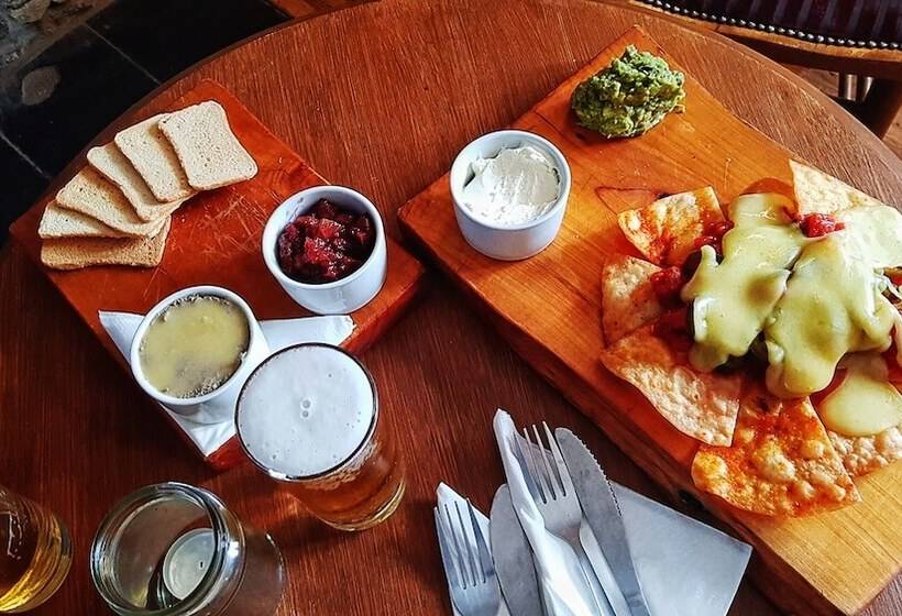 Общежитие Jacobs Ladder Inn