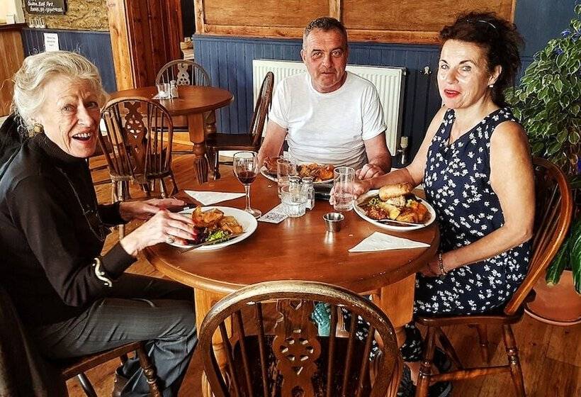 Общежитие Jacobs Ladder Inn