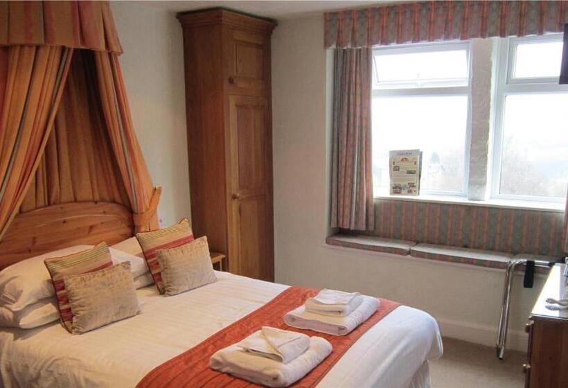 הוסטל The Old White Lion