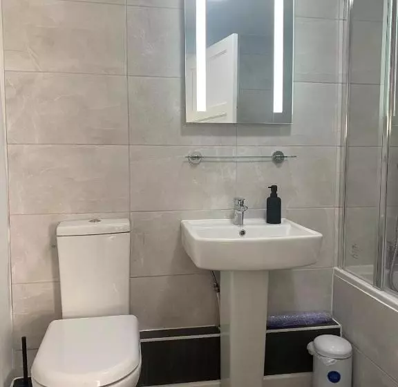 Retkeilymaja The White Hart Apartment Valley View