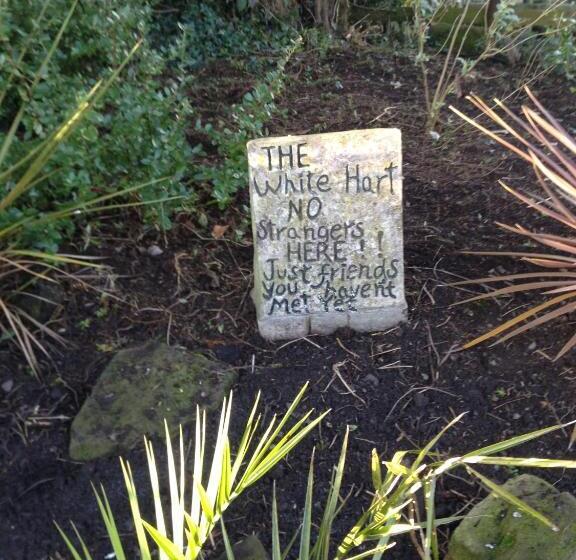 호스텔 The White Hart Apartment Valley View