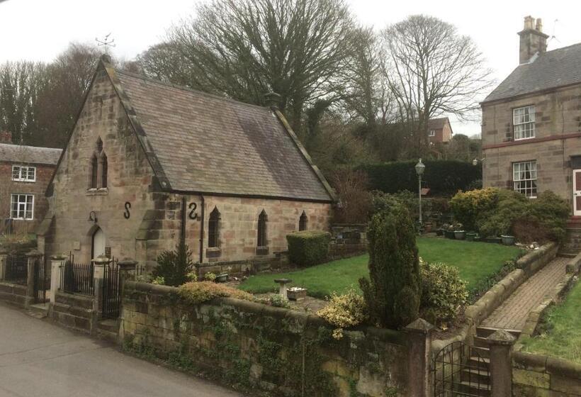 Общежитие The White Hart Apartment Valley View