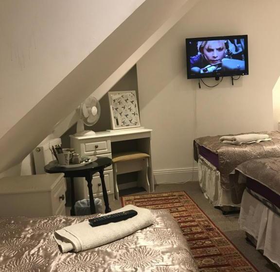 ベッドアンドブレックファースト Acacia Villas Guest House