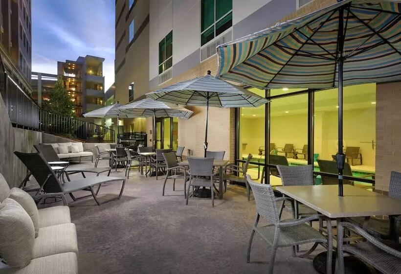 Hotelli Hampton Inn & Suites Atlanta  Decatur/emory