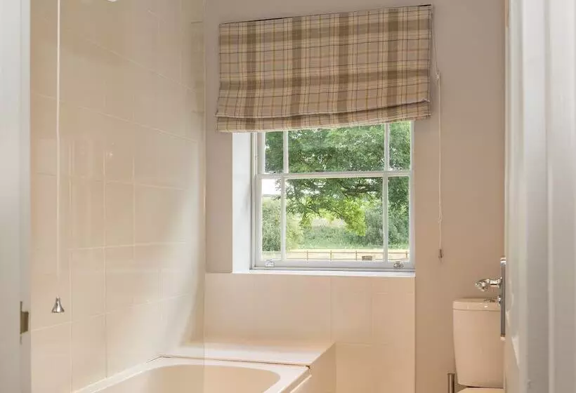 Hotelli Oakerthorpe Holiday Village