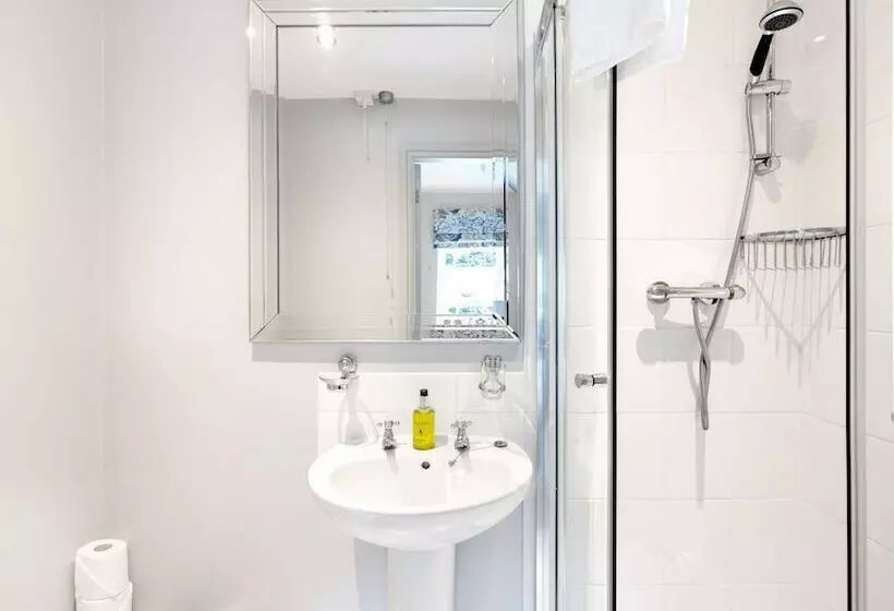 Hotelli Oakerthorpe Holiday Village