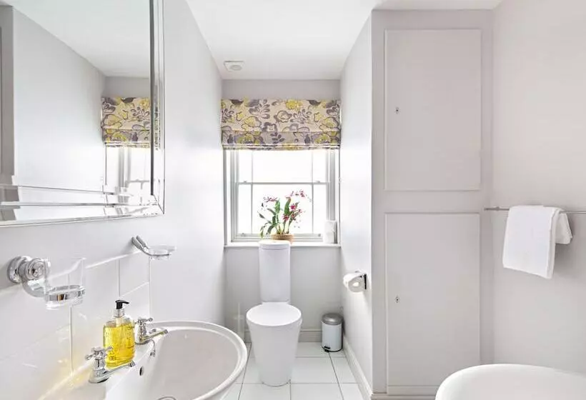 Hotelli Oakerthorpe Holiday Village