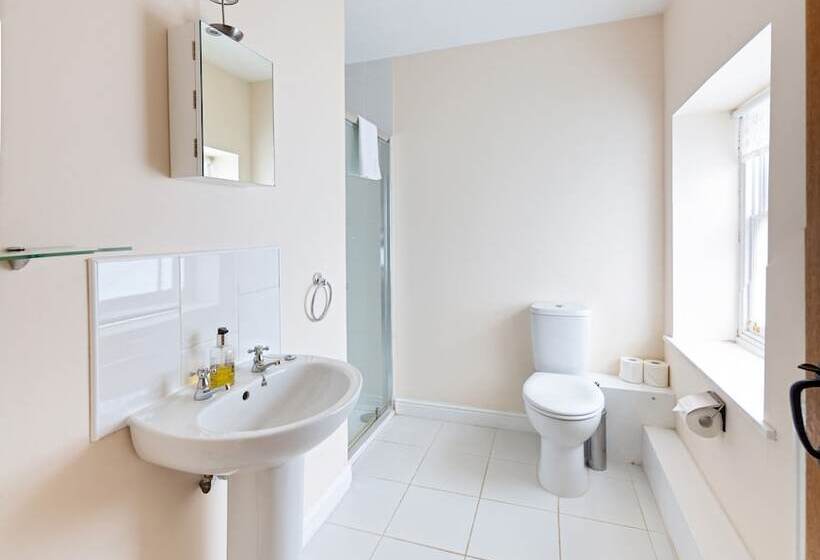 酒店 Oakerthorpe Holiday Village