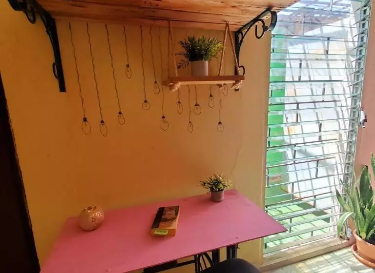 هتل Pool House Hostel