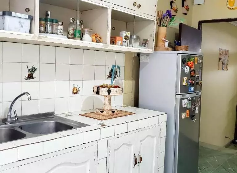 هتل Pool House Hostel