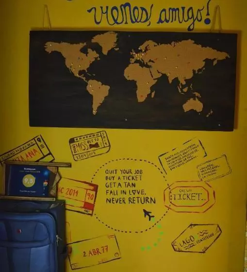 هتل Pool House Hostel