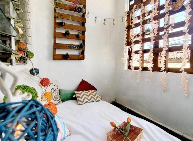 هتل Pool House Hostel