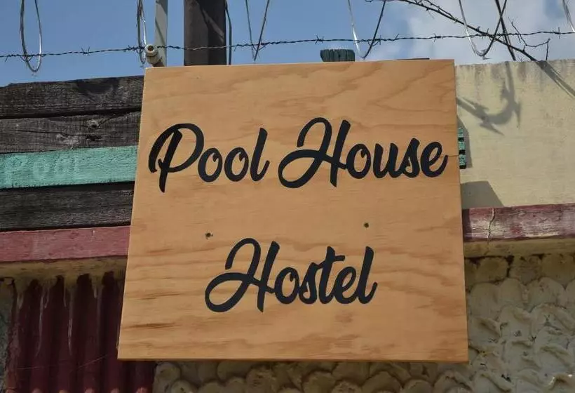 هتل Pool House Hostel