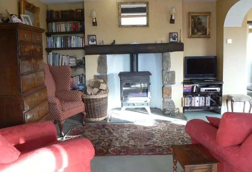 Old Keepers Cottage B&b
