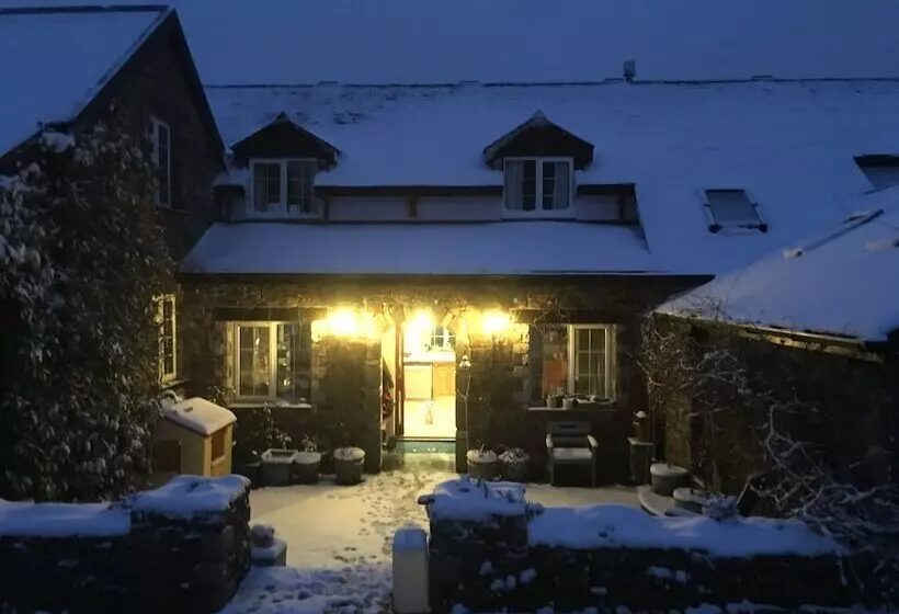 Old Keepers Cottage B&b