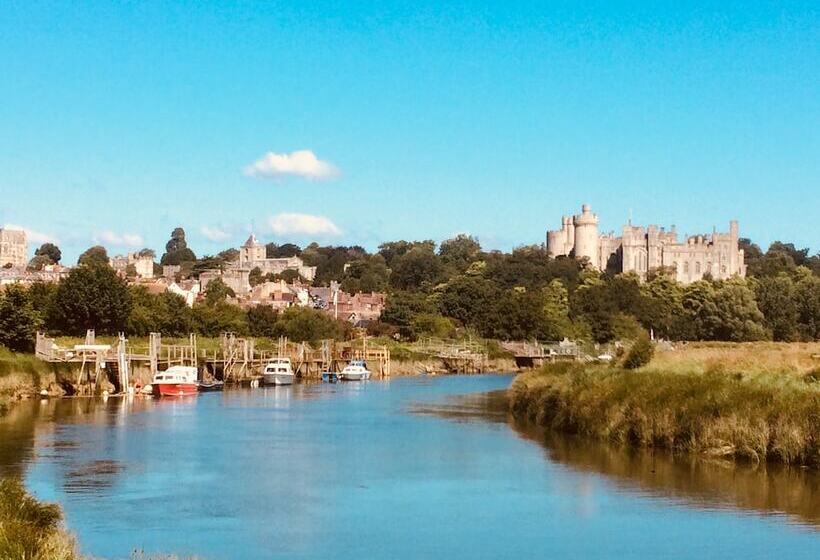 بنسيون Arden House