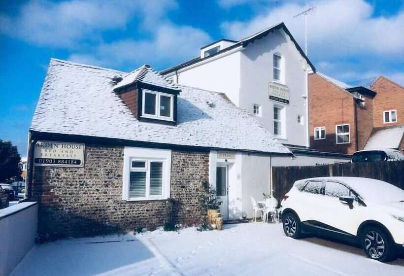 بنسيون Arden House