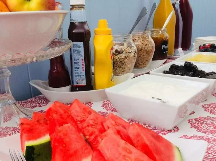 Majatalo Arden House