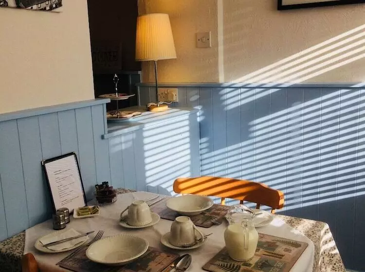 Majatalo Arden House