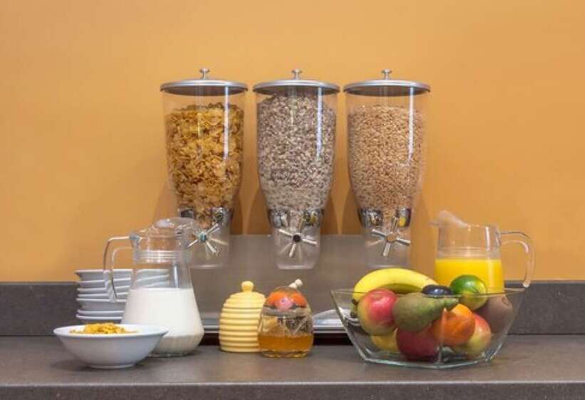 펜션 Charades Guest House