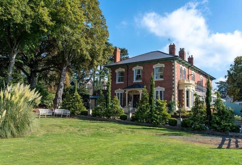 펜션 Charades Guest House