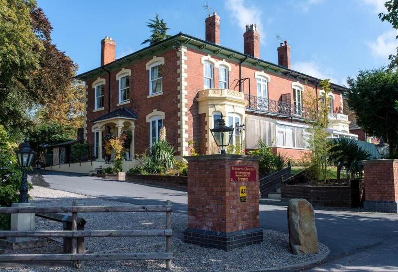 펜션 Charades Guest House