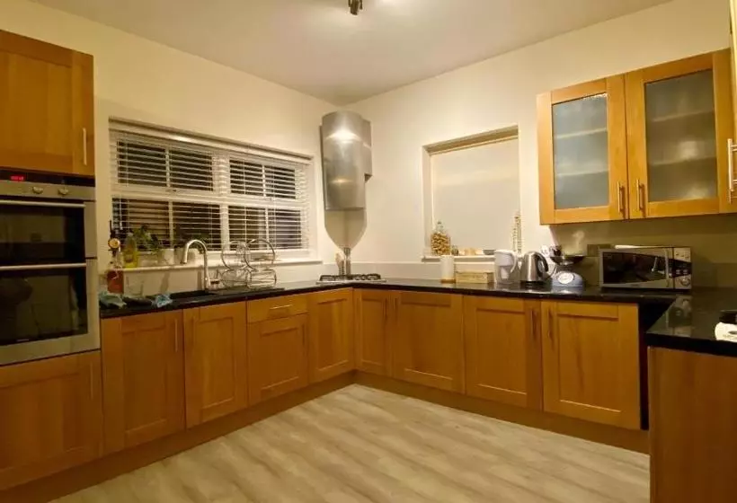 Majatalo Parkstone Guest House