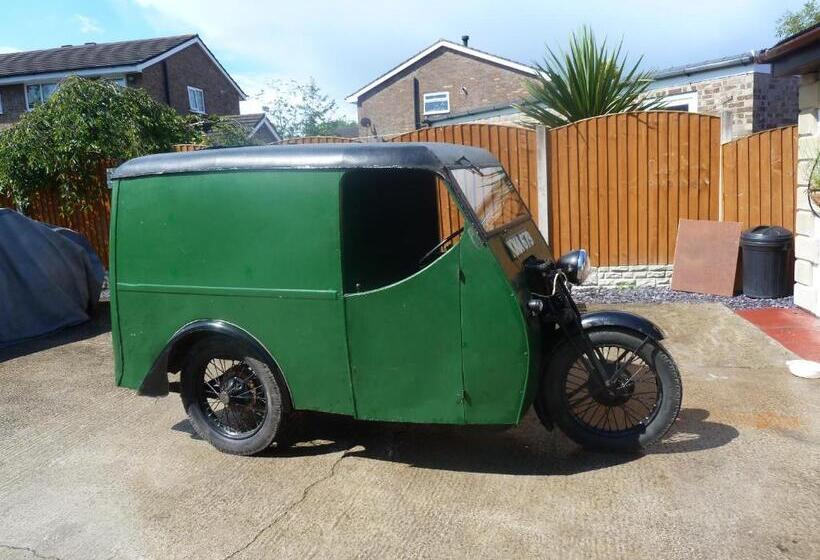 بنسيون Smithy Lodge Guest House