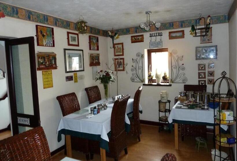 بنسيون Smithy Lodge Guest House