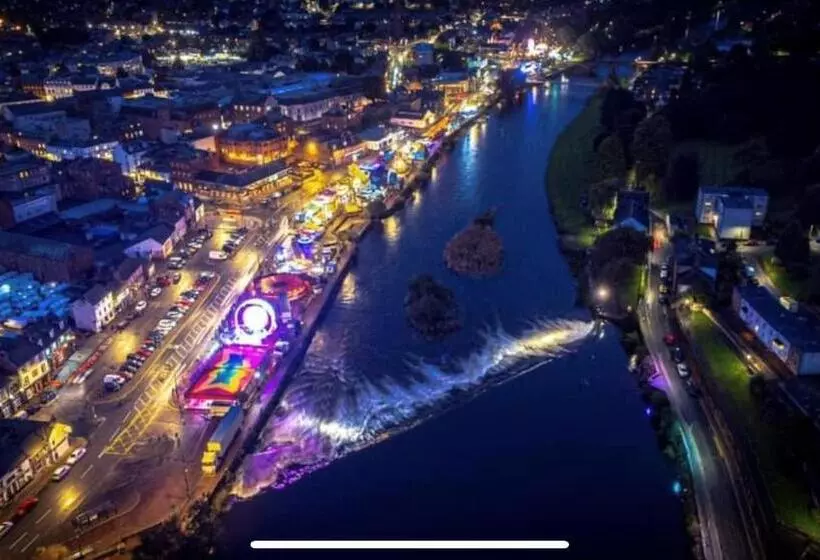 Majatalo Southpark House