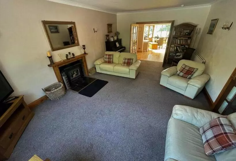 Majatalo Southpark House