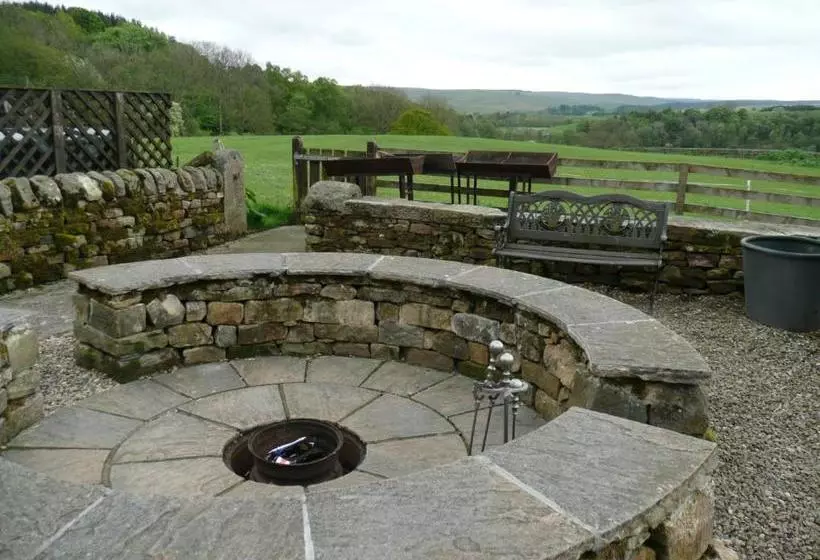 Retkeilymaja Hollybush Inn