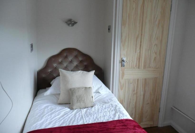 فندق صغير Hollybush Inn