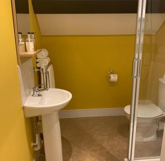 הוסטל The Bell At Old Sodbury