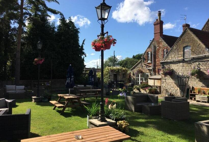 הוסטל The Bell At Old Sodbury